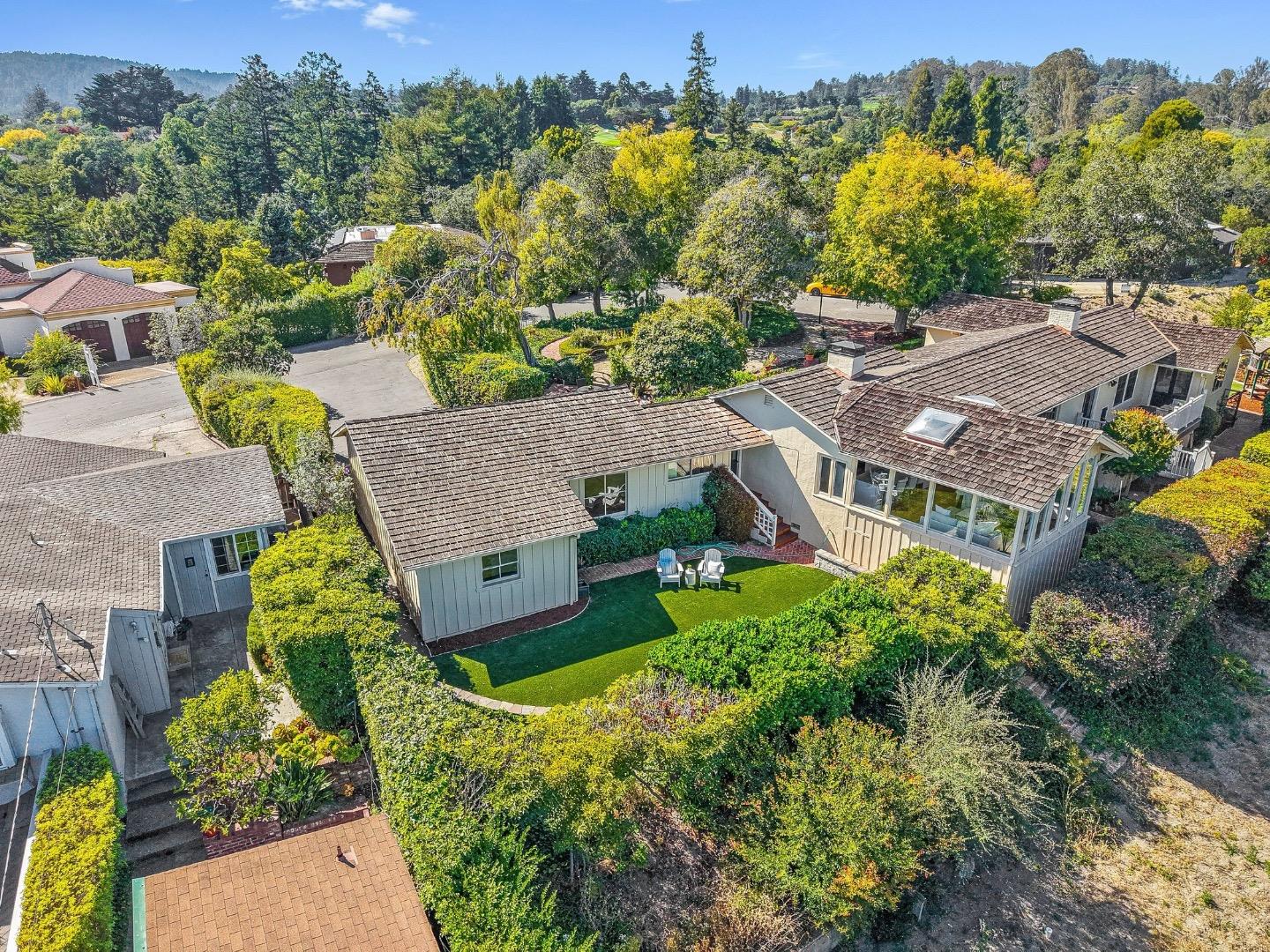 31 S Circle Dr