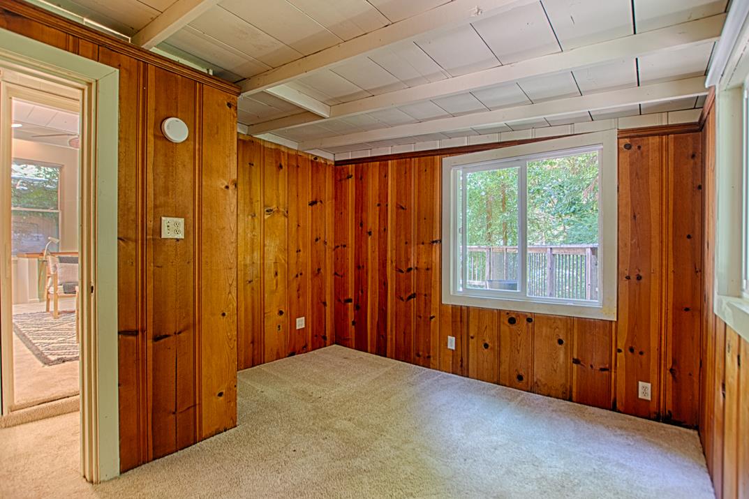 1004 Laurel AVE