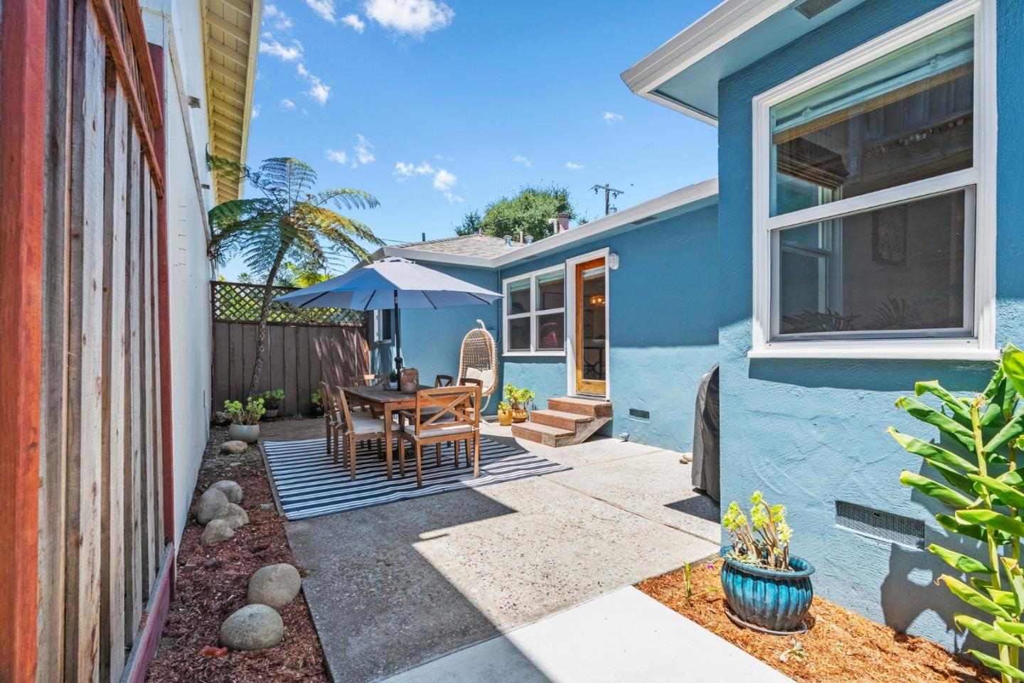 3052 Elda LN