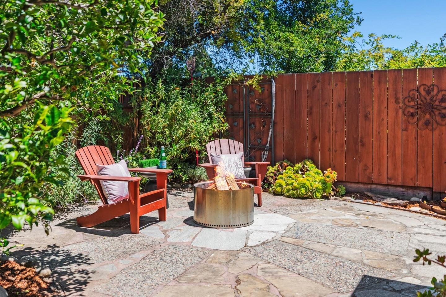 3052 Elda LN