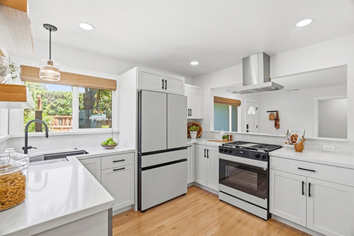 3052 Elda LN