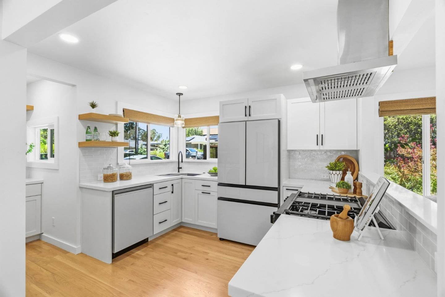 3052 Elda LN