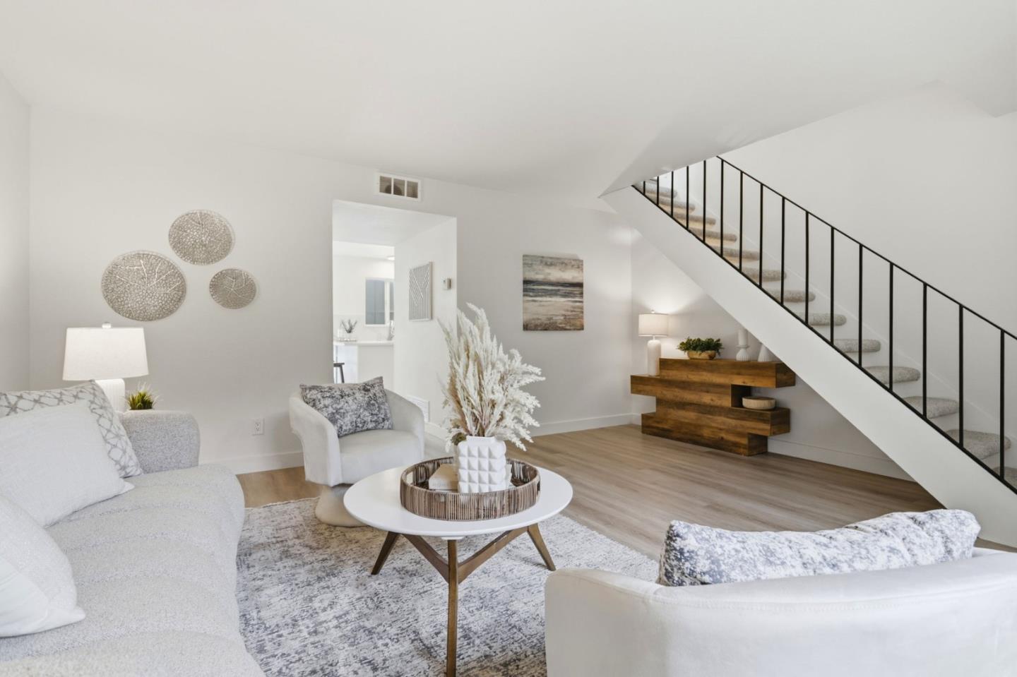 163 Harbor Oaks CIR