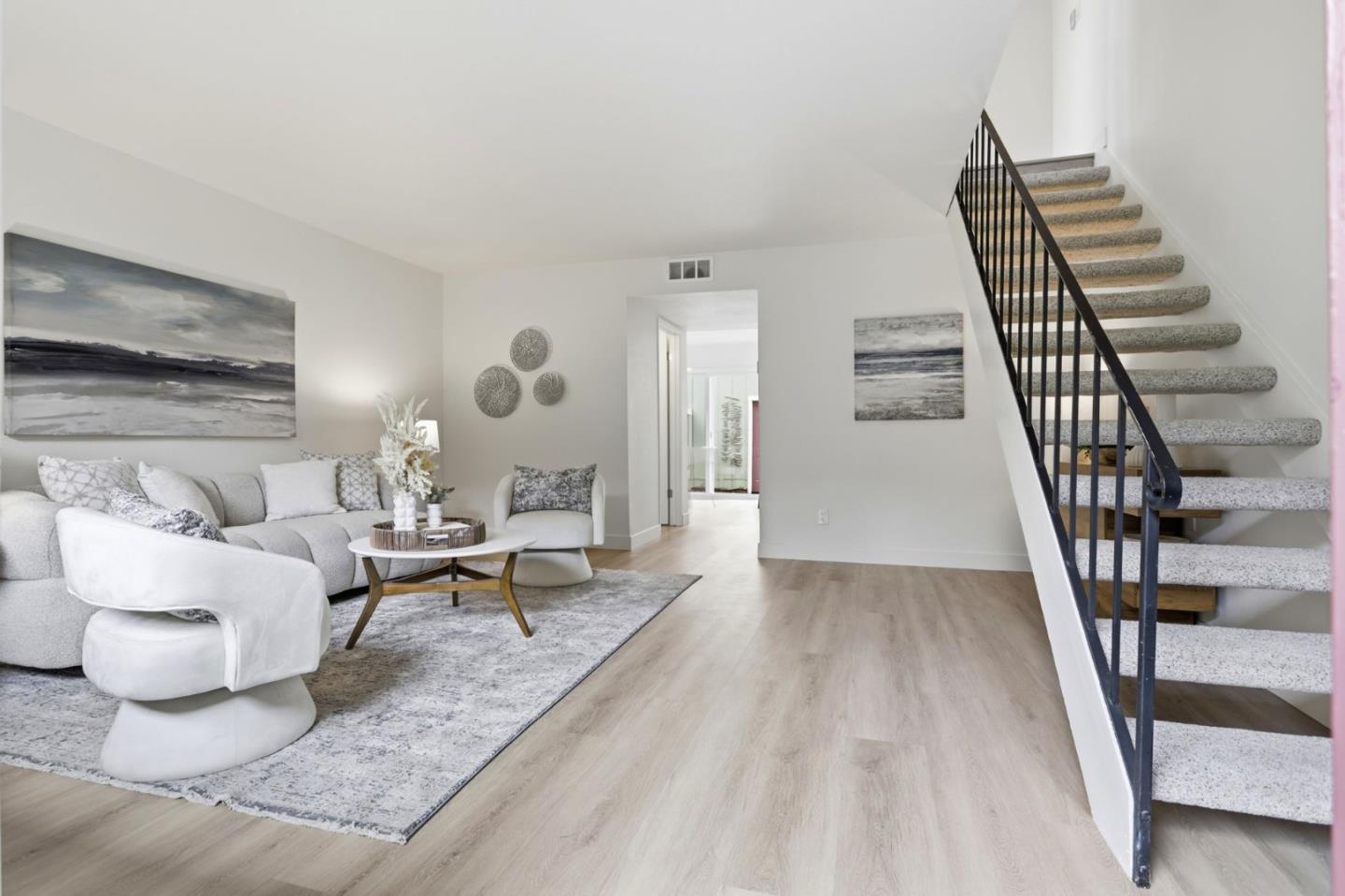 163 Harbor Oaks CIR