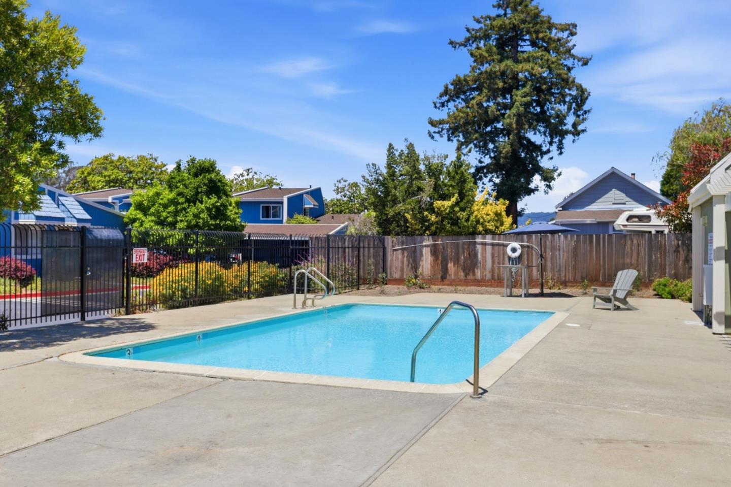 163 Harbor Oaks CIR