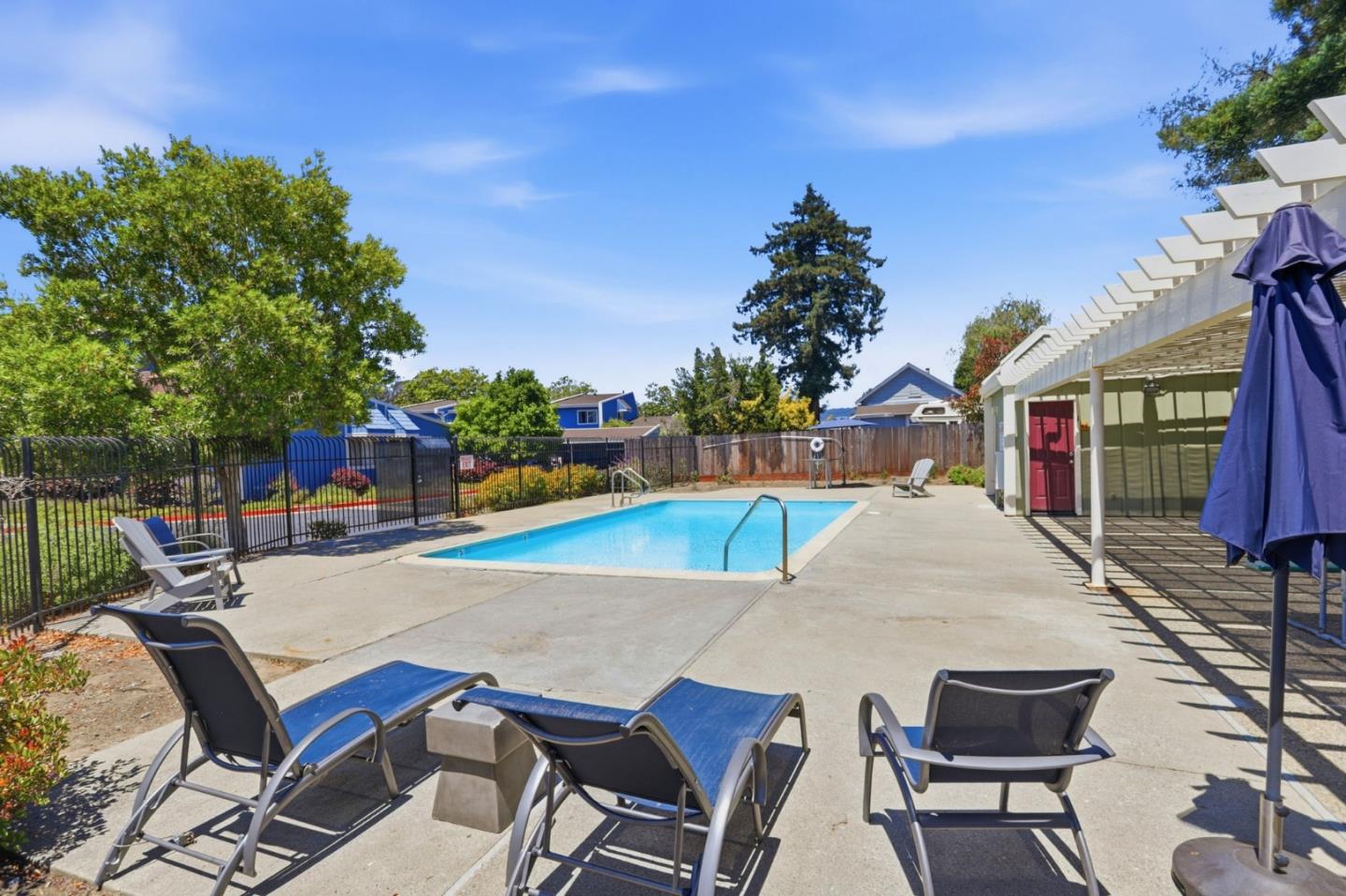 163 Harbor Oaks CIR