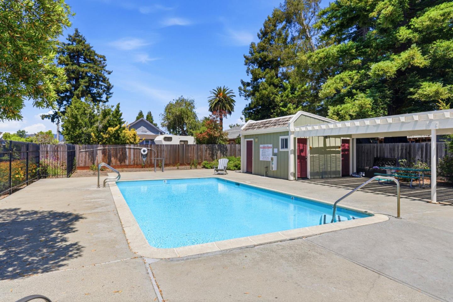 163 Harbor Oaks CIR