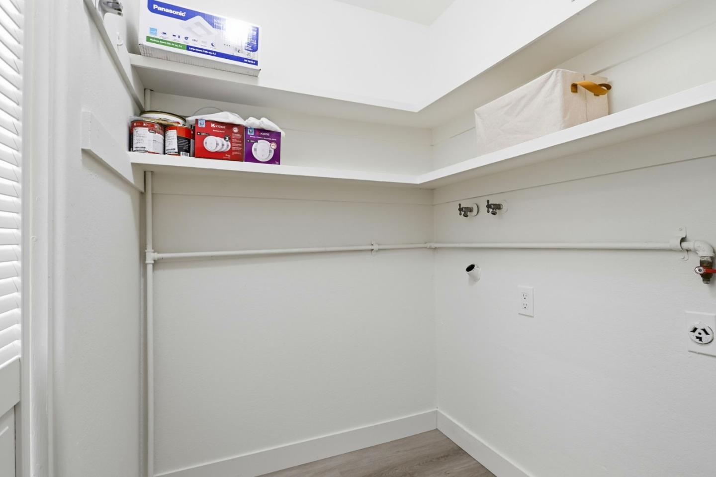 163 Harbor Oaks CIR