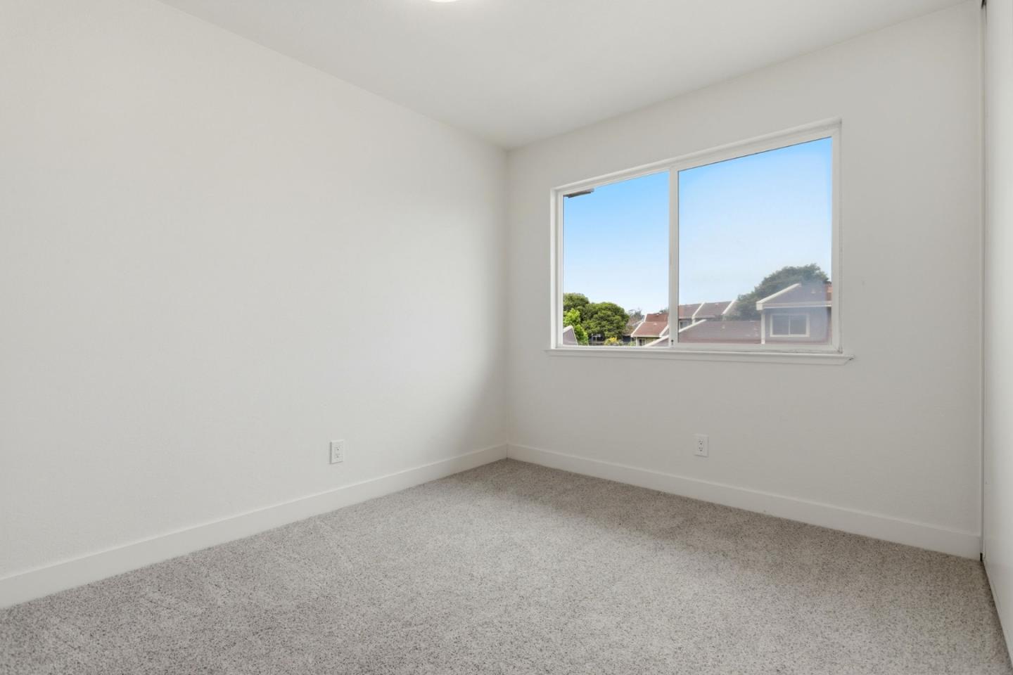 163 Harbor Oaks CIR