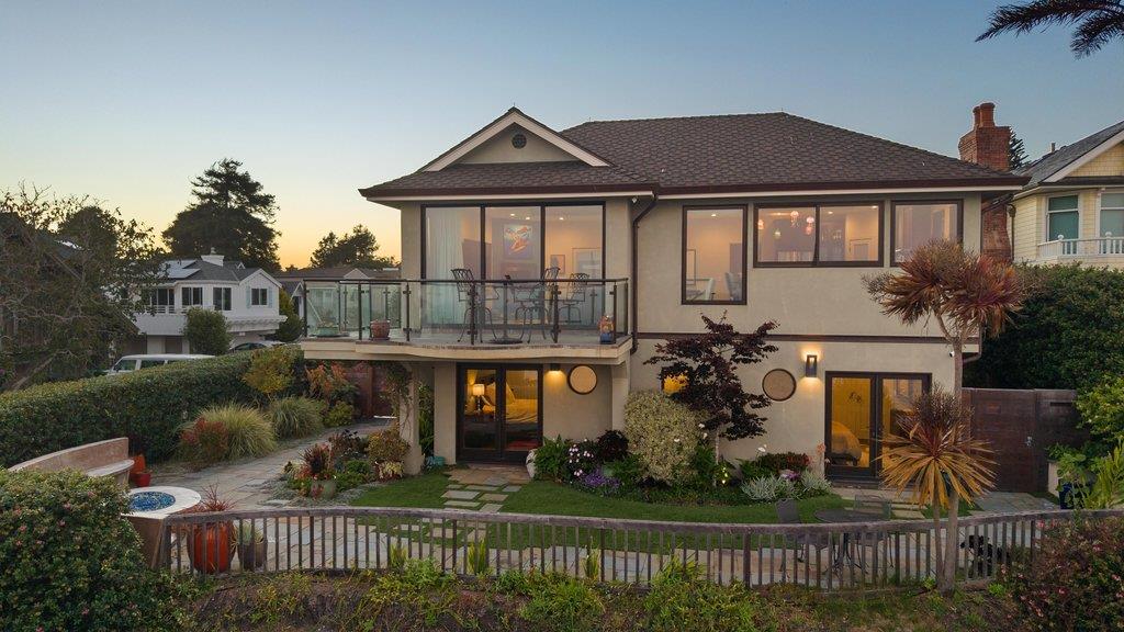 100 Oakland