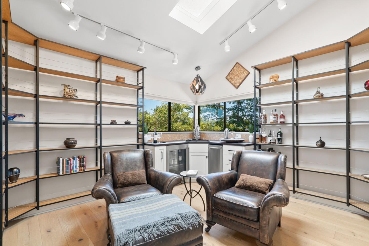 21 Kite Hill RD