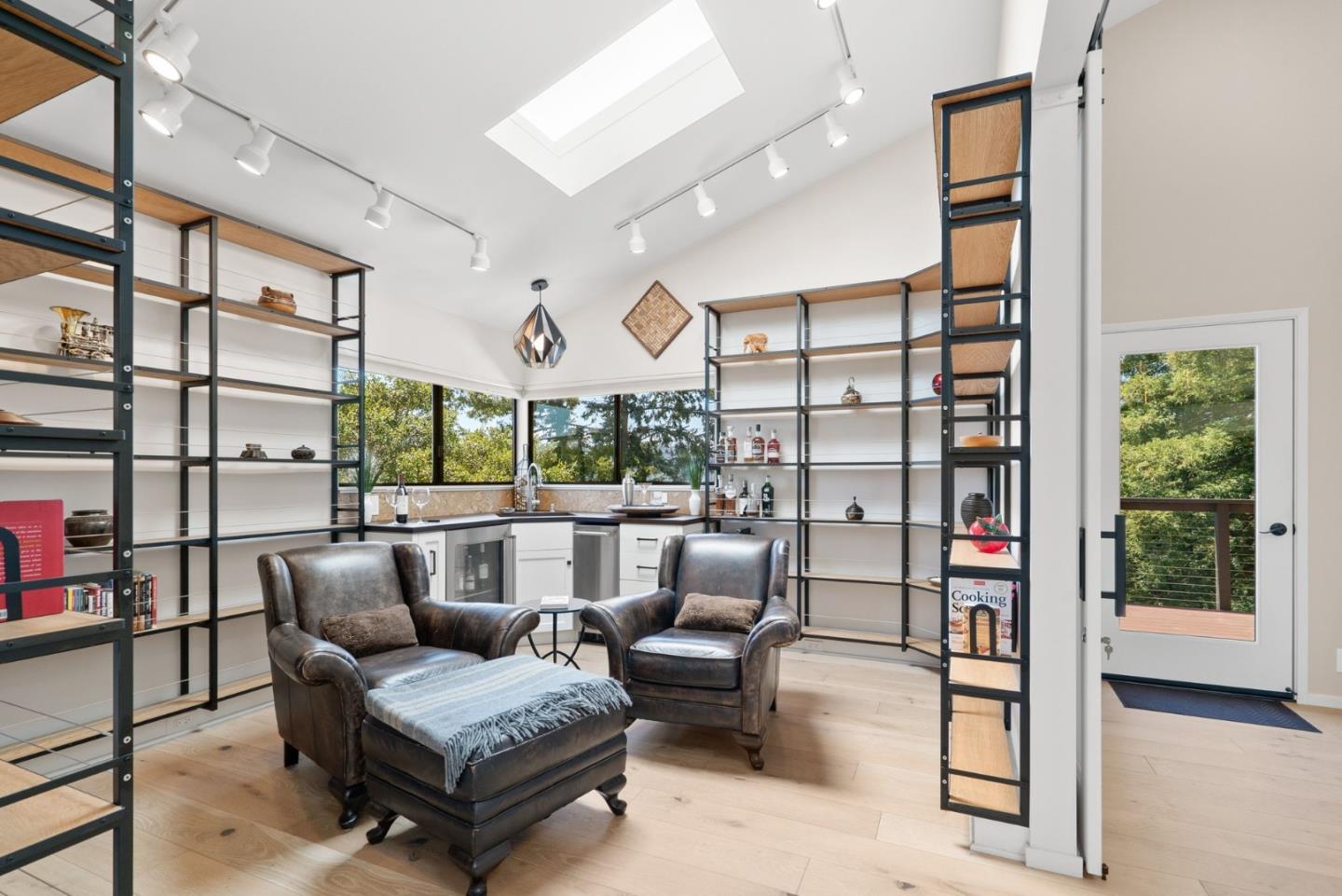 21 Kite Hill RD
