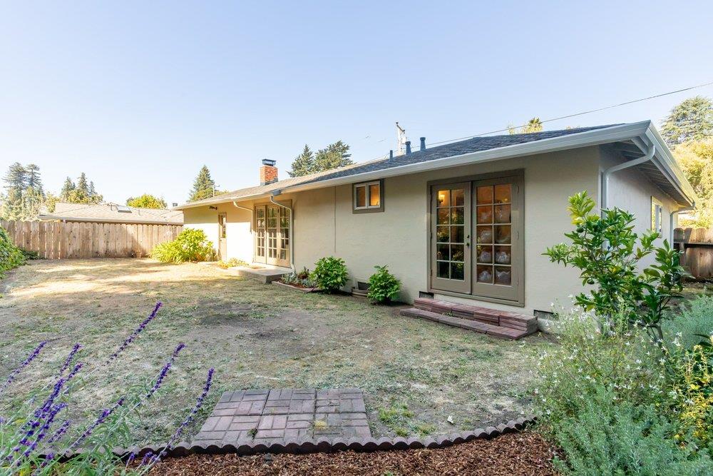 302 Coronado DR