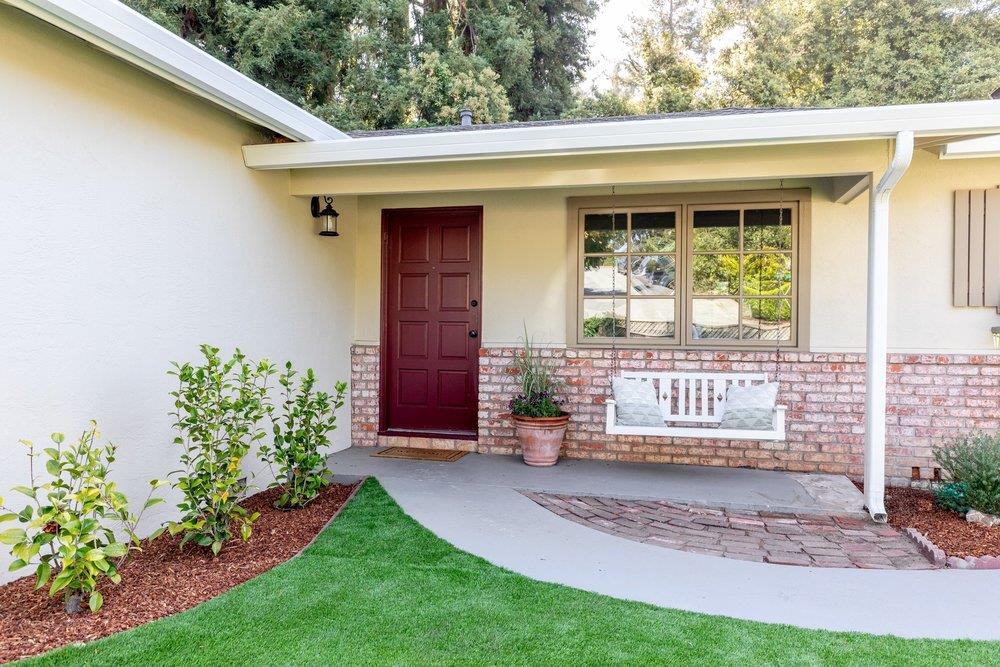 302 Coronado DR