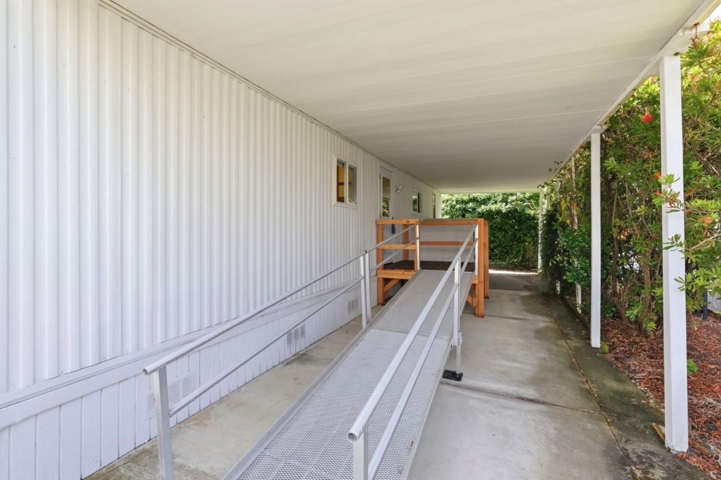 2395 Delaware Avenue 122