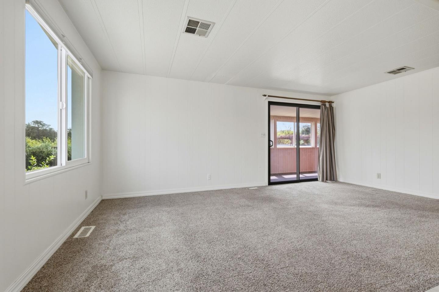 2395 Delaware Avenue 122