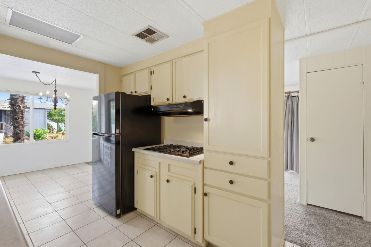 2395 Delaware Avenue 122