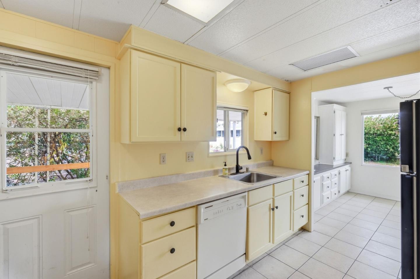 2395 Delaware Avenue 122