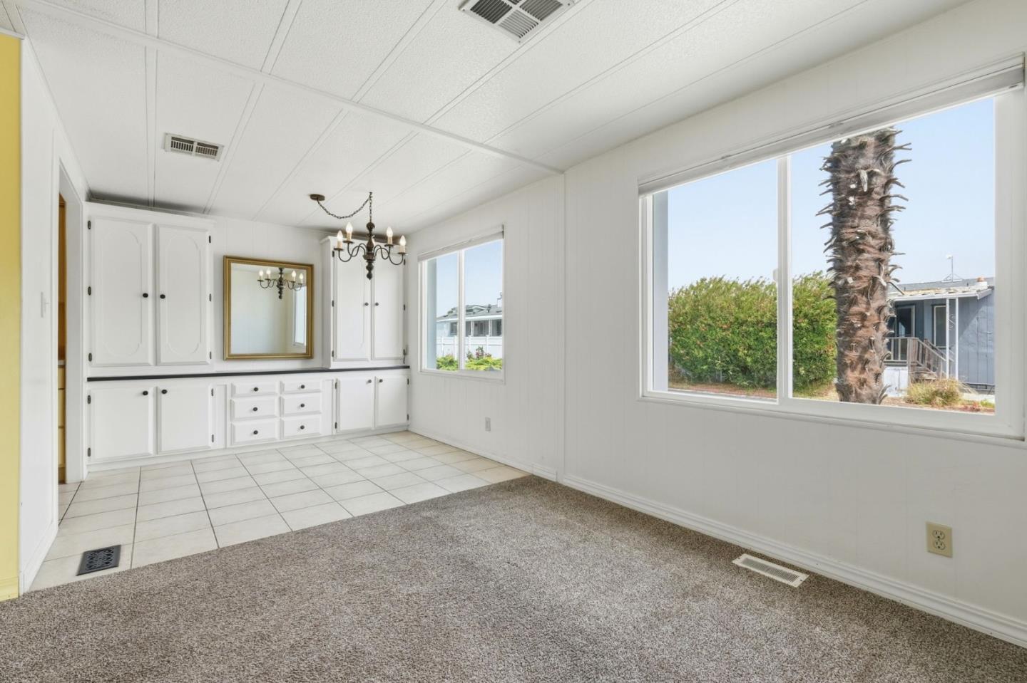 2395 Delaware Avenue 122