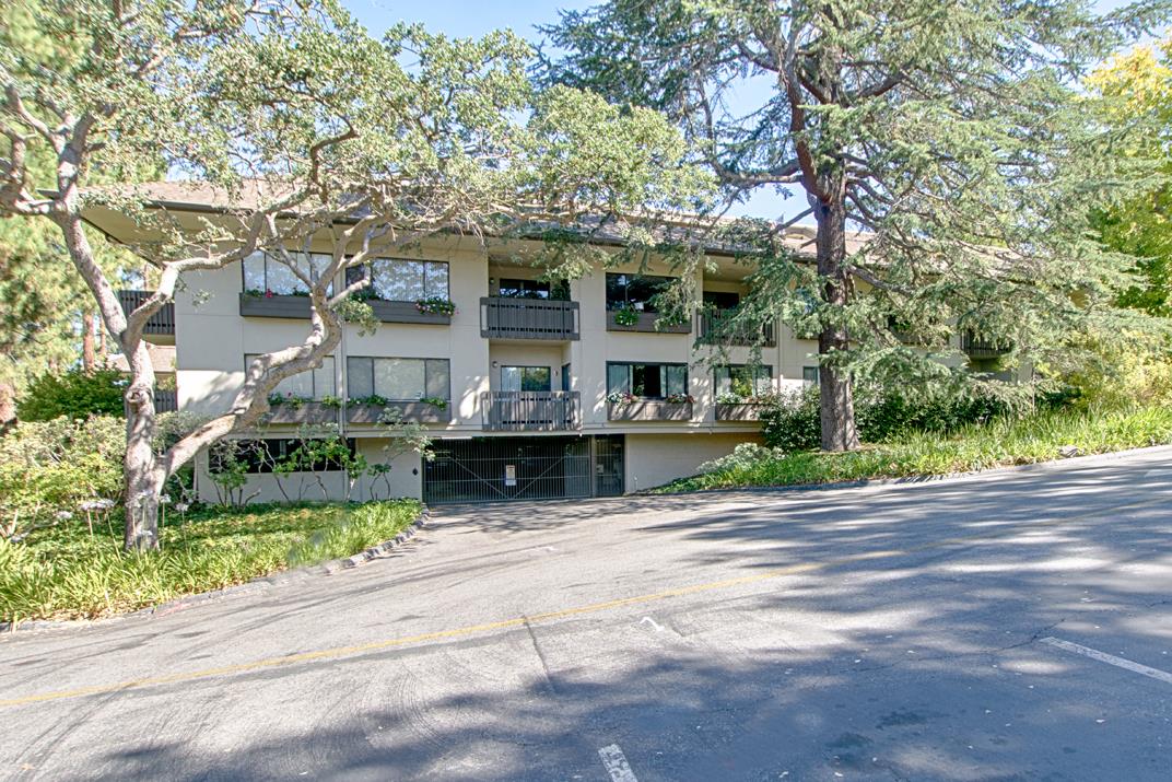 2140 Santa Cruz AVE B106