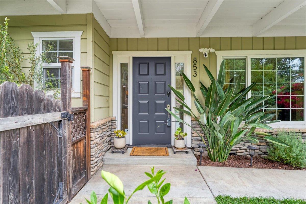 853 Old San Jose RD