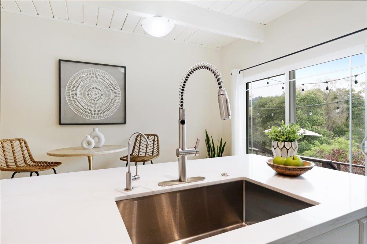 853 Old San Jose RD