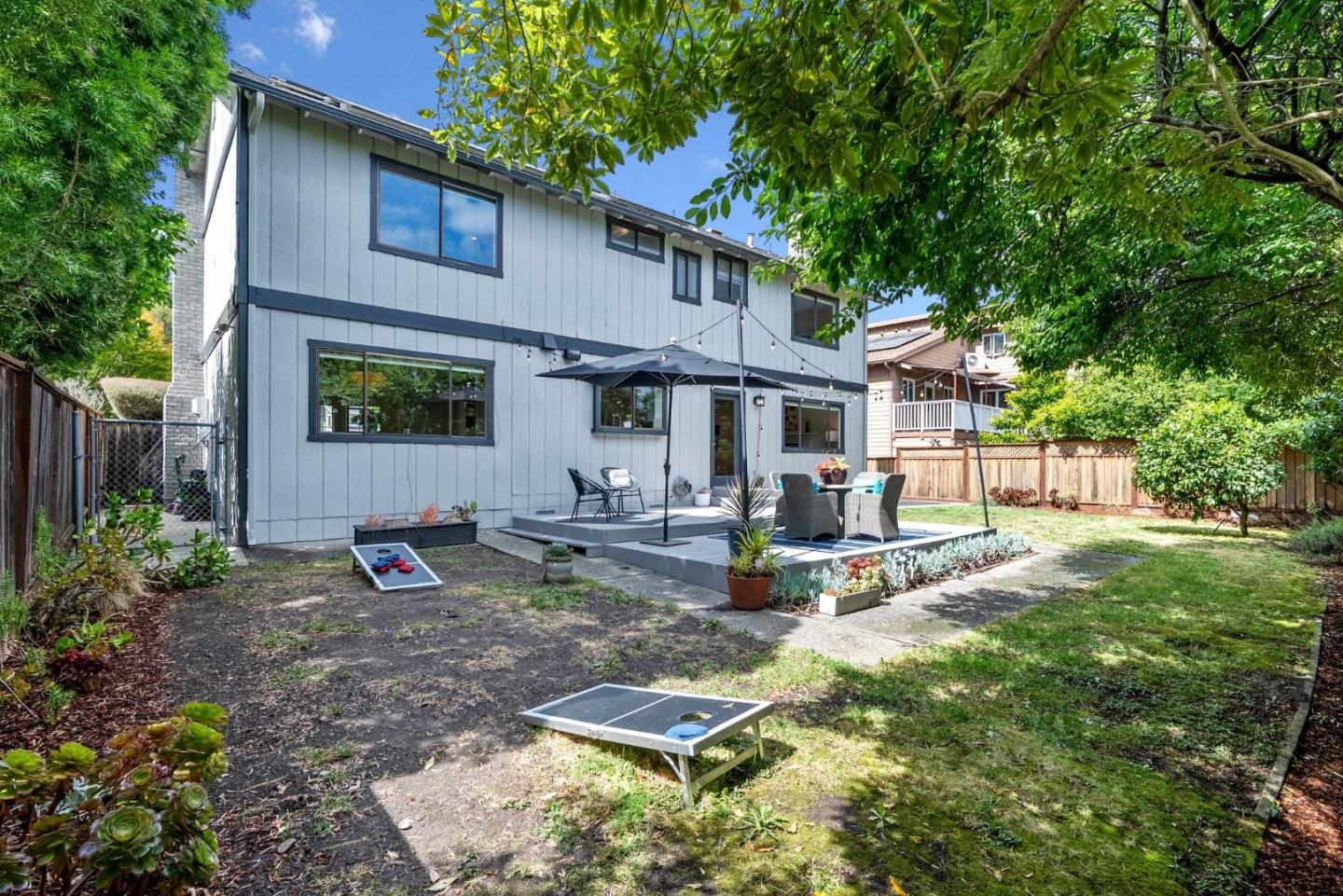 105 Quarry LN