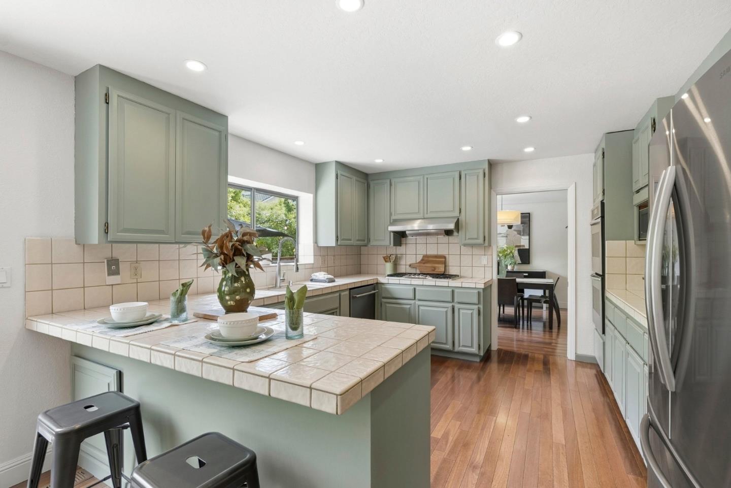 105 Quarry LN