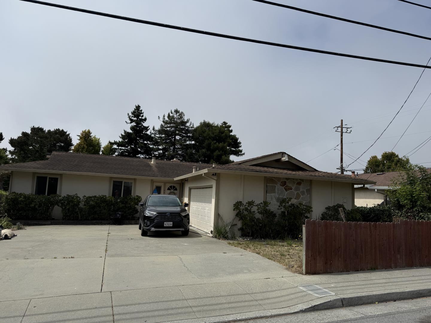2210 Felt ST