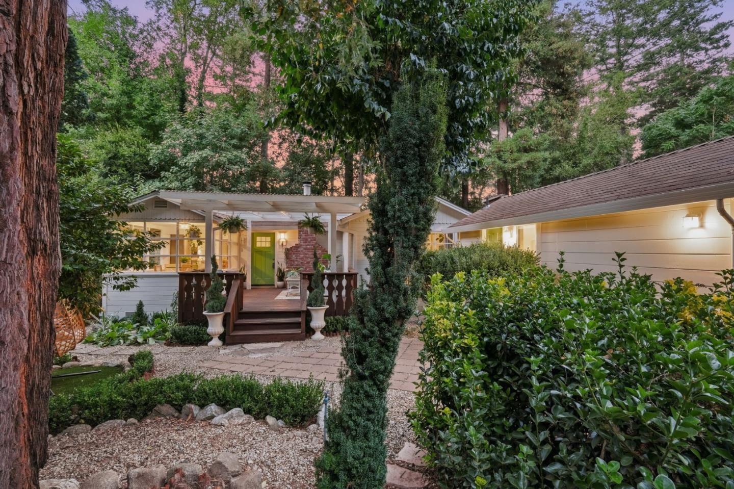 339 Fall Creek DR