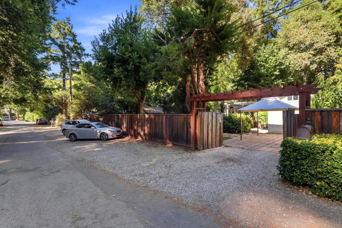 339 Fall Creek DR