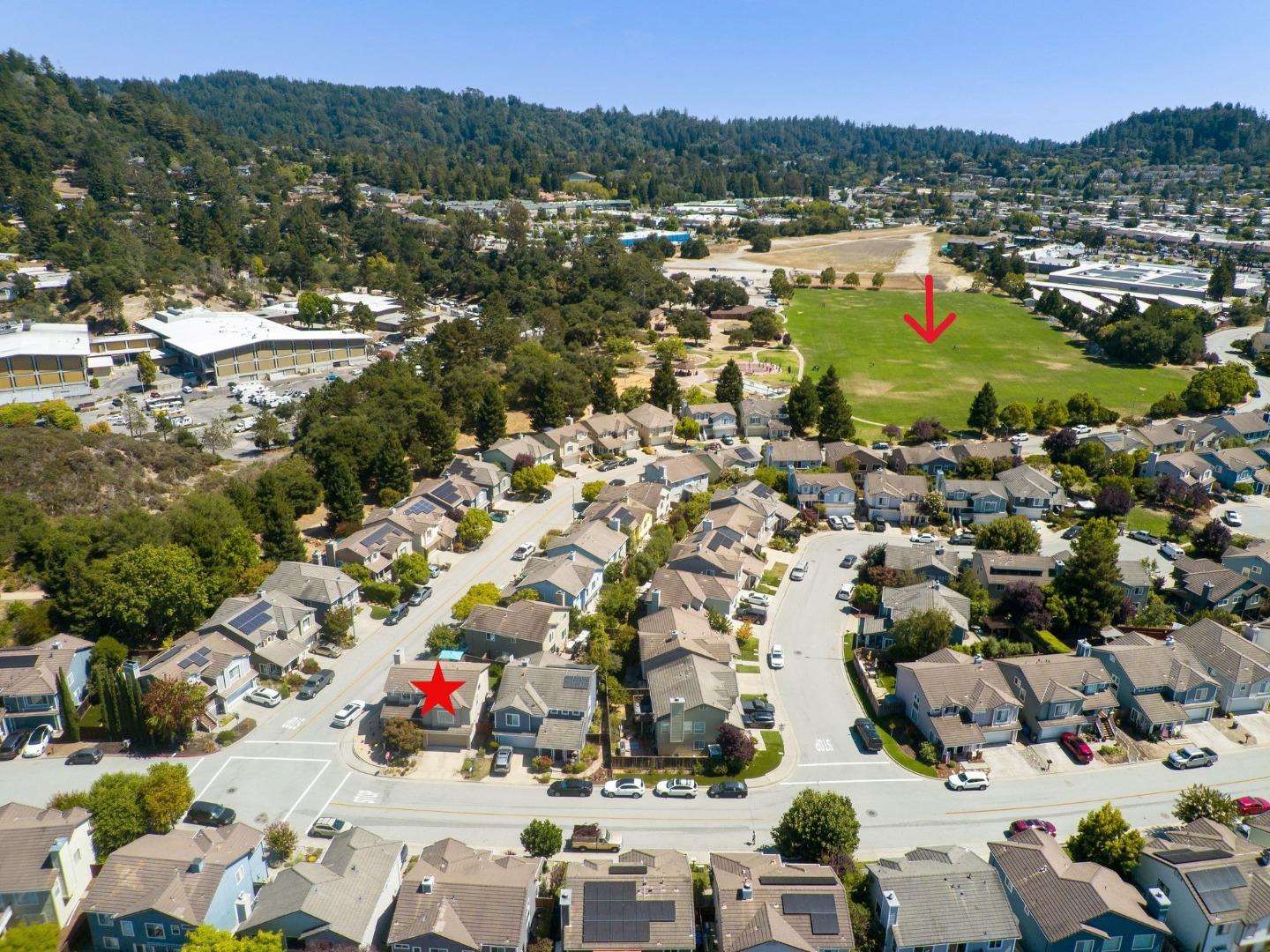 814 Coast Range DR