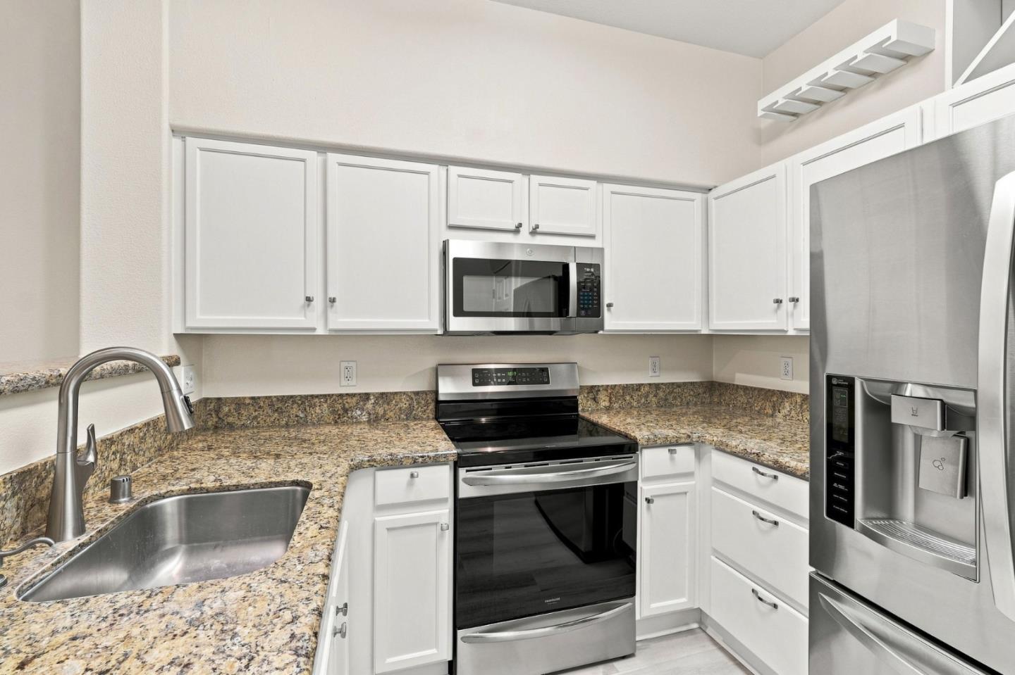 124 Everson DR