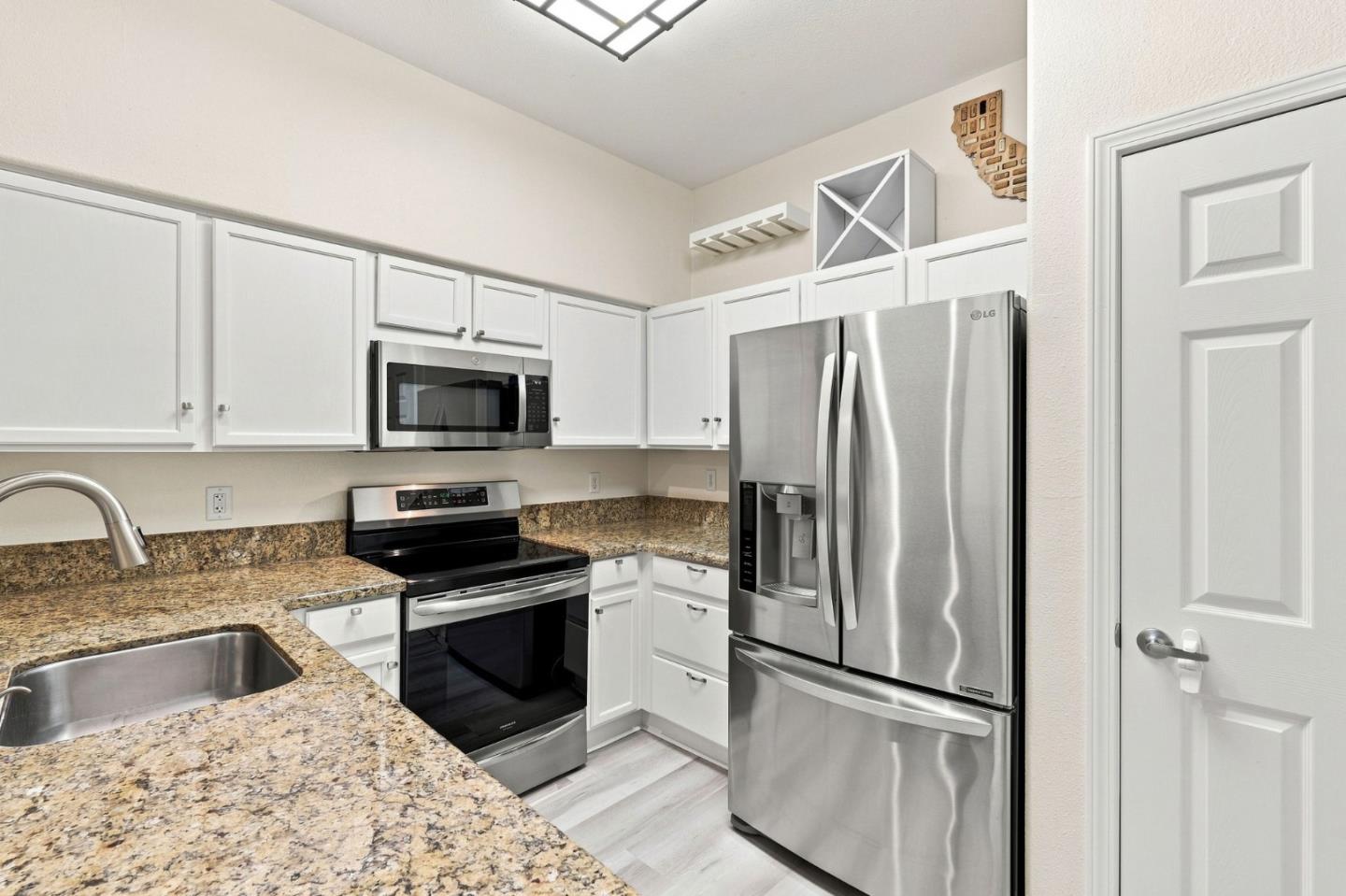 124 Everson DR