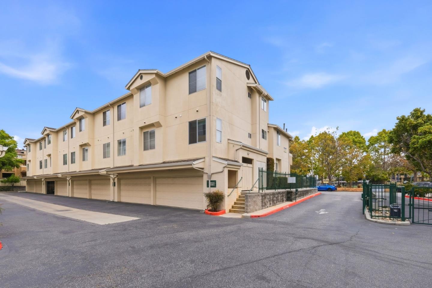 124 Everson DR