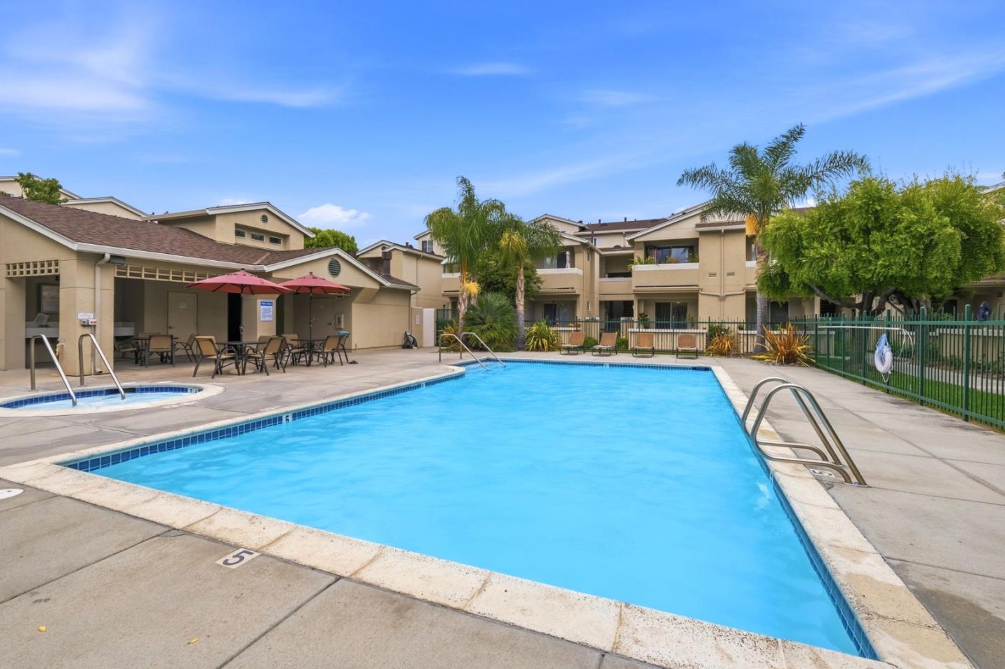 124 Everson DR