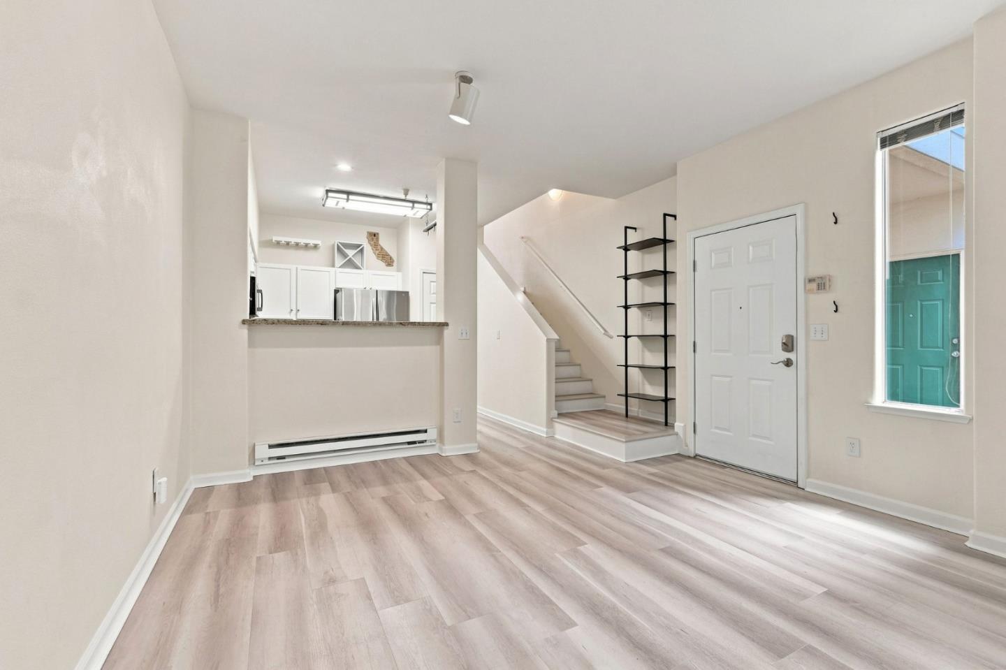 124 Everson DR