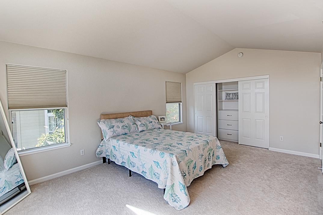73 Firethorne WAY