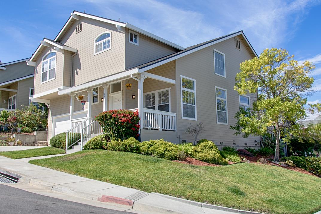 73 Firethorne WAY