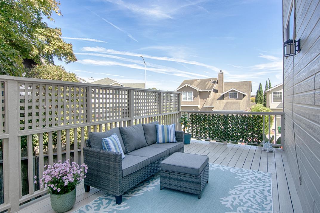 73 Firethorne WAY