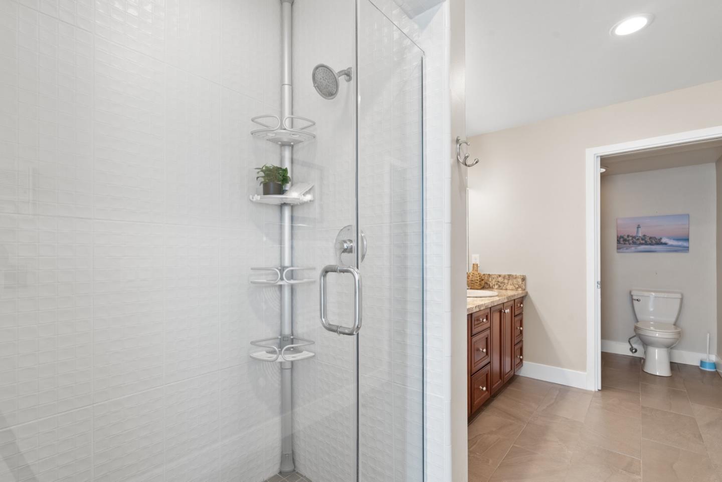 152 Frederick ST