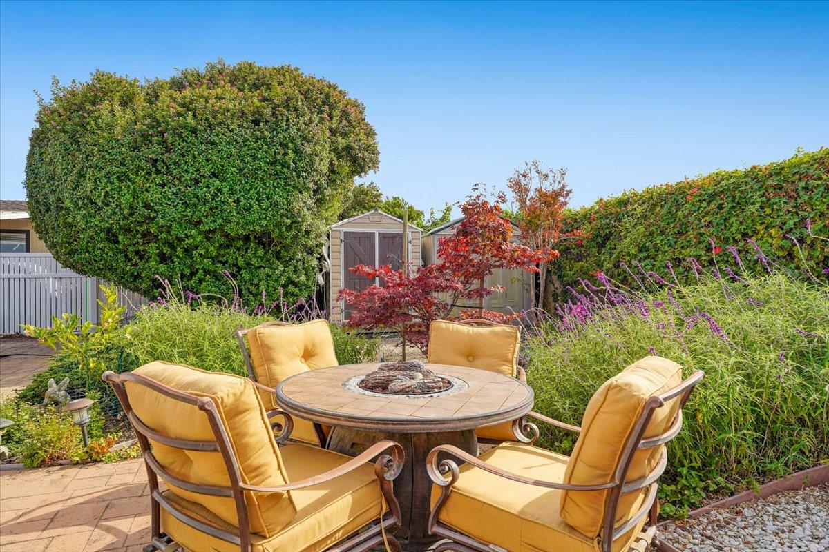 2395 Delaware AVE 1