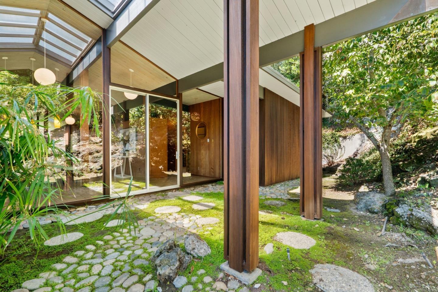 81 Pasatiempo DR
