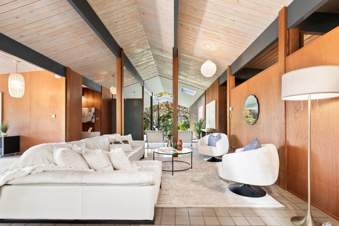 81 Pasatiempo DR