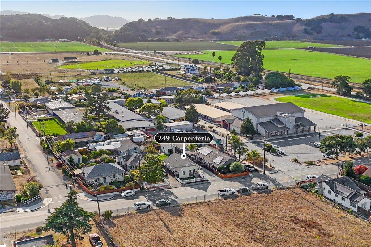 249 Carpenteria RD