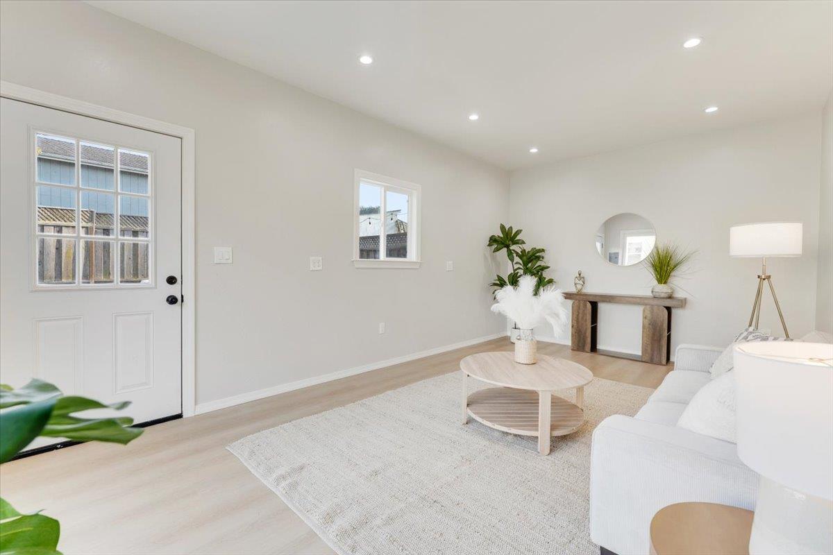 249 Carpenteria RD