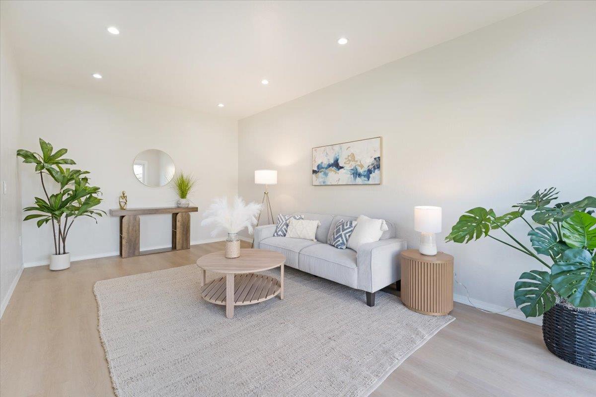 249 Carpenteria RD