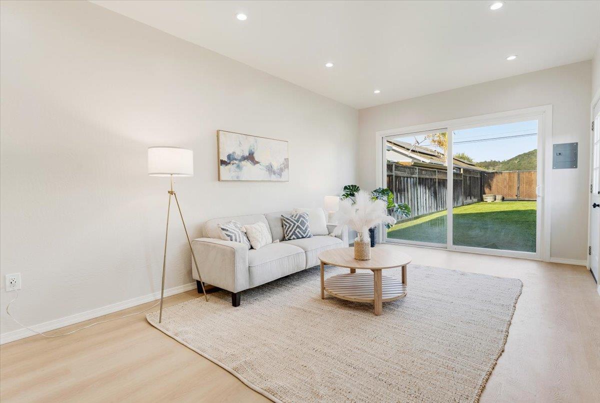 249 Carpenteria RD