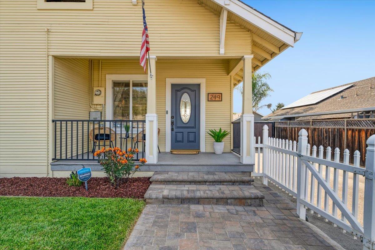 249 Carpenteria RD
