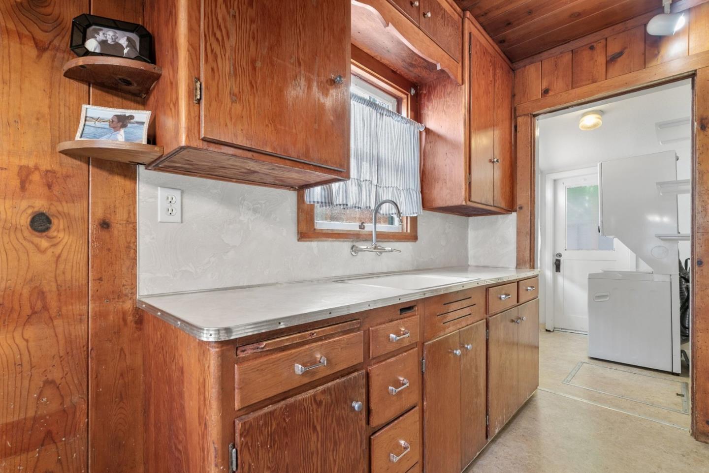 516 AVE